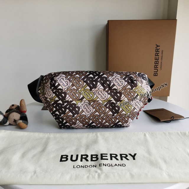 Burberry專櫃新款TB腰包 巴寶莉男女款腰包挎包 yxb1042